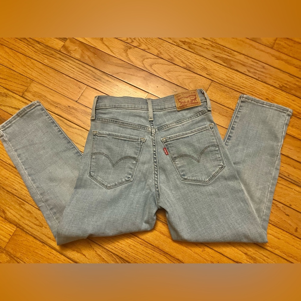 Levi's 311 Light Wash Shaping Skinny Capri Signature Denim Jeans W 24 High Waist